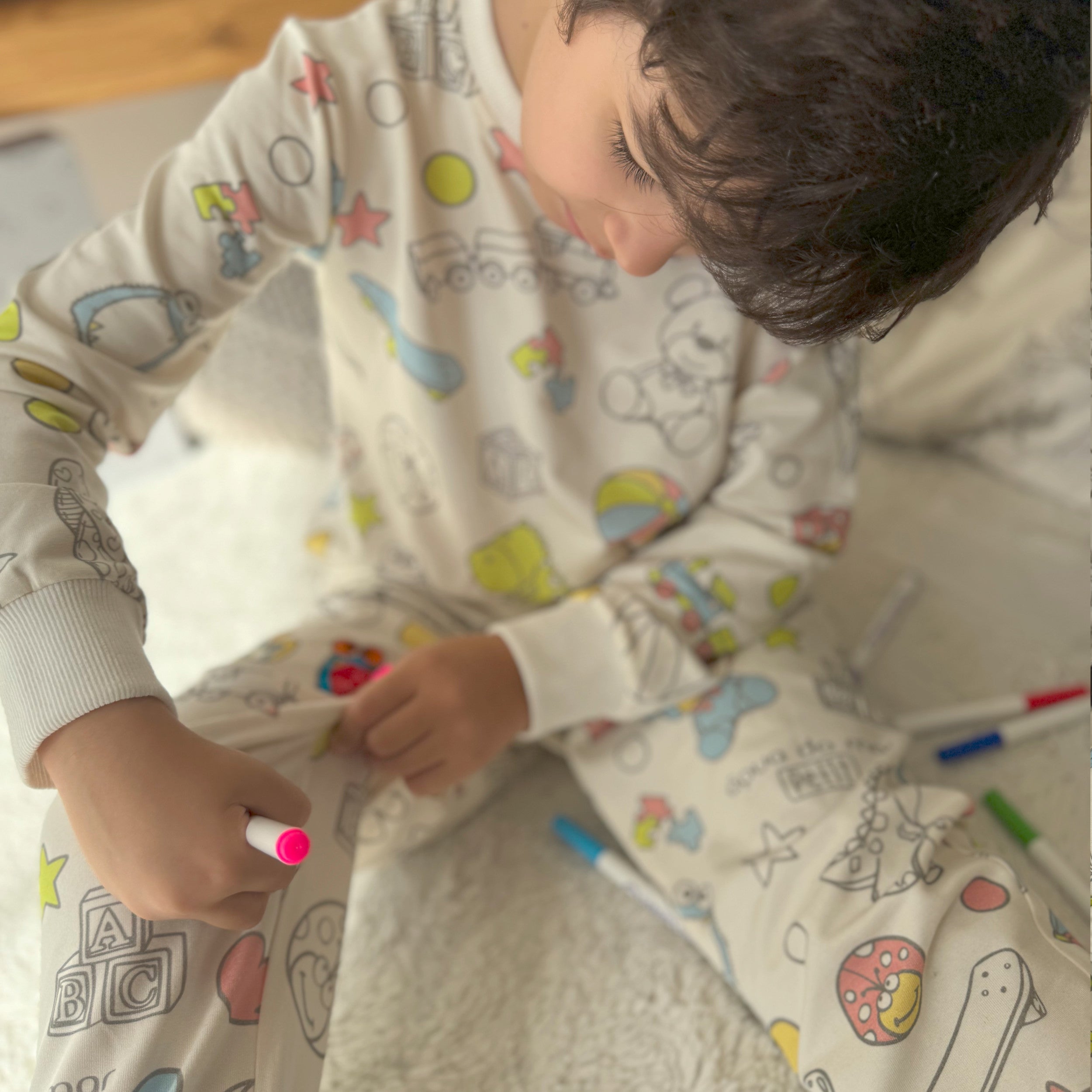 Kit Pyjama Toys – kit créatif pour enfants avec pyjama à colorier et accessoires
